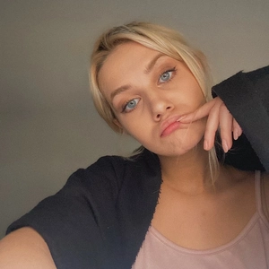 Слив Алина Воскресенская